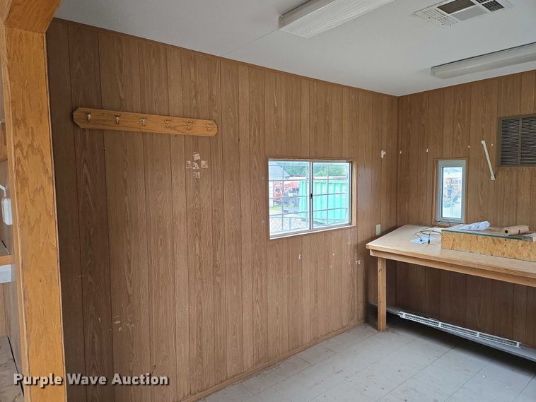 image for item EO0852 2006 Mark Line 1050T office trailer