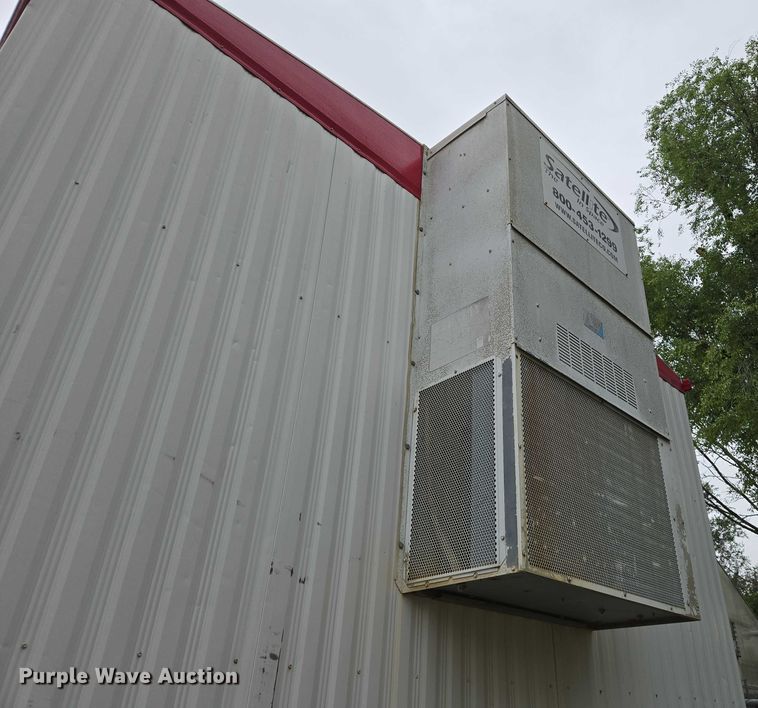 image for item EO0853 2008 Forest River office trailer