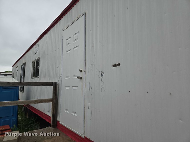 image for item EO0853 2008 Forest River office trailer