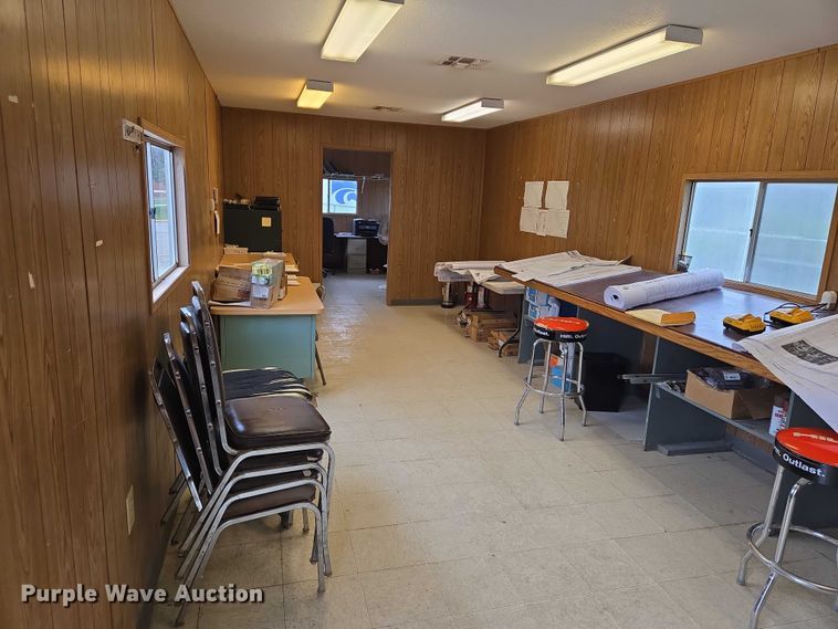 image for item EO0853 2008 Forest River office trailer