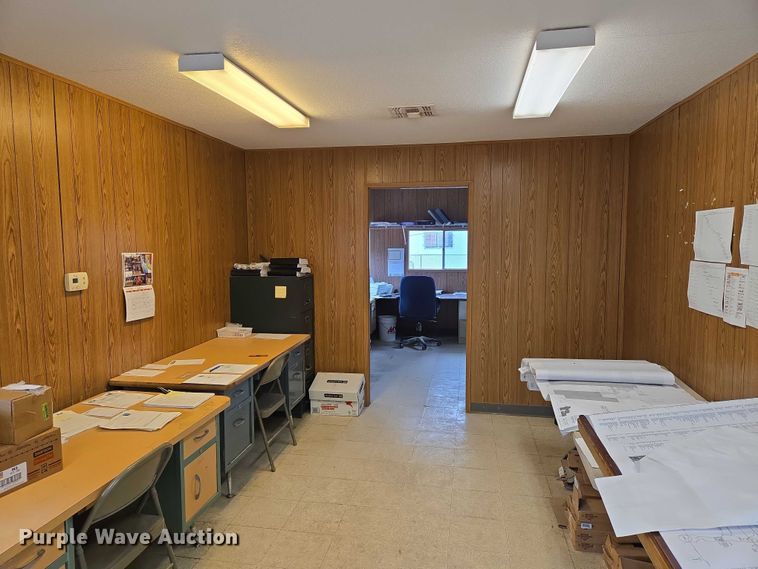 image for item EO0853 2008 Forest River office trailer