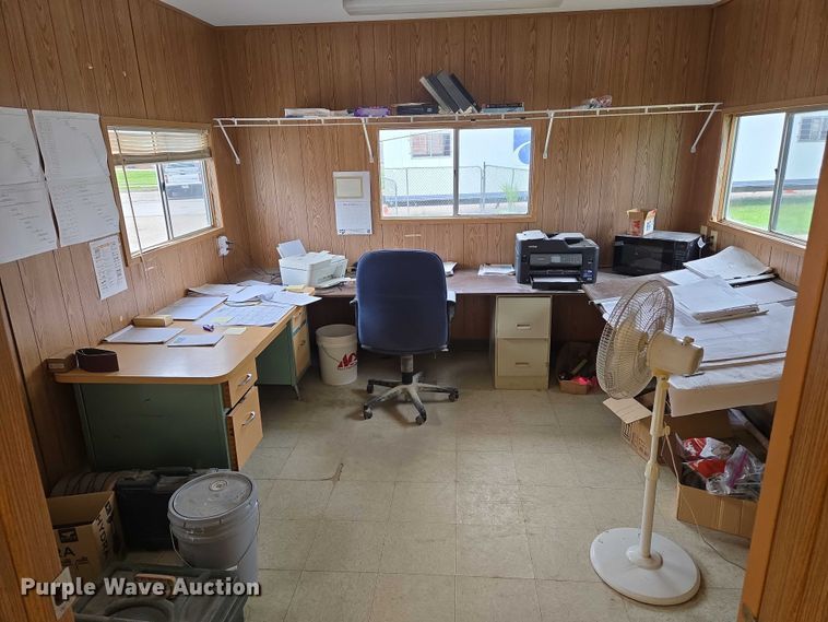 image for item EO0853 2008 Forest River office trailer