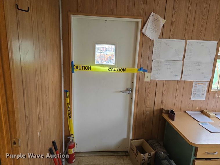 image for item EO0853 2008 Forest River office trailer