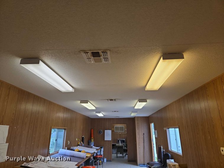 image for item EO0853 2008 Forest River office trailer