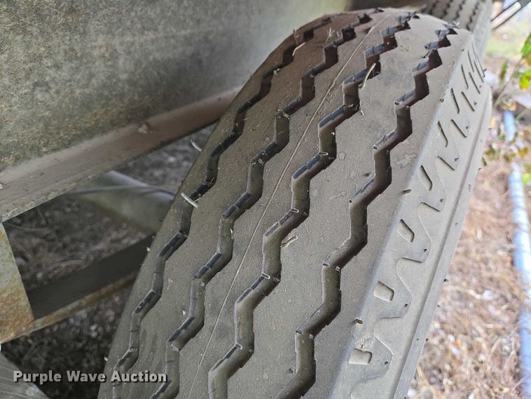 image for item EO0853 2008 Forest River office trailer