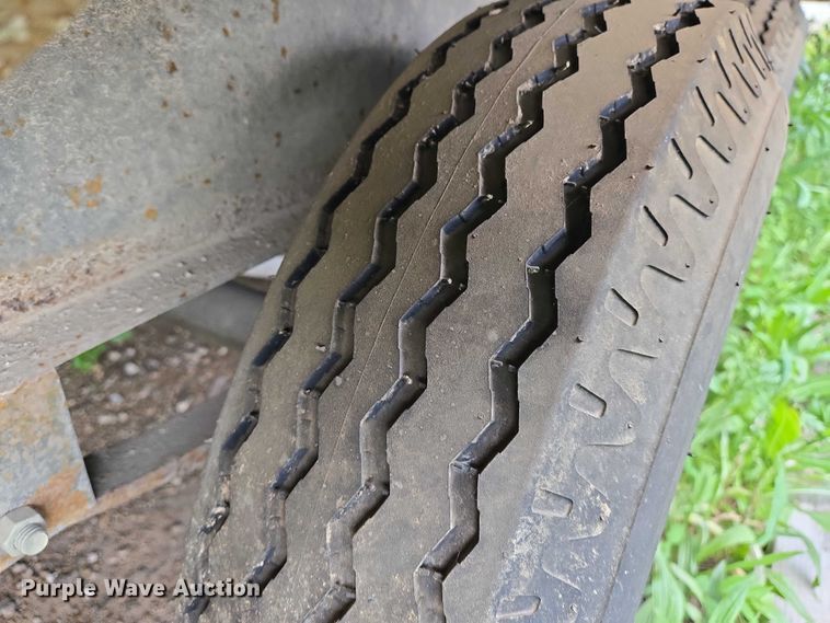 image for item EO0853 2008 Forest River office trailer