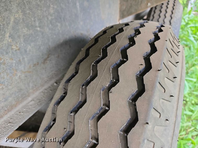 image for item EO0853 2008 Forest River office trailer