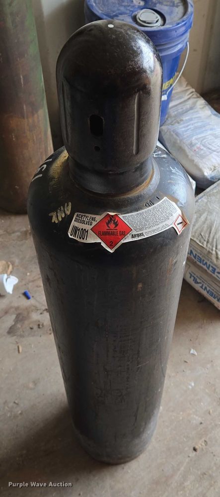 image for item EO0862 (2) welding bottles