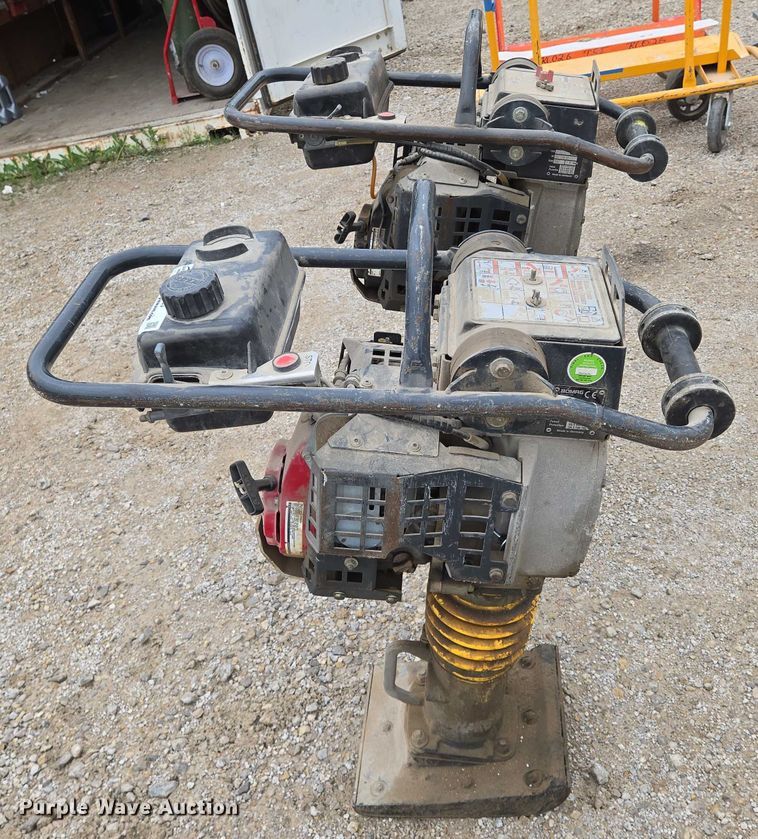 image for item EO0865 (2) plate compactors