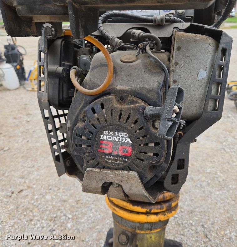 image for item EO0865 (2) plate compactors