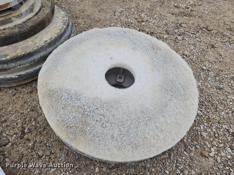 image for item EO0867 (2) floor finishers