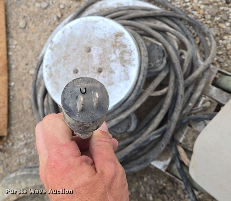 image for item EO0867 (2) floor finishers