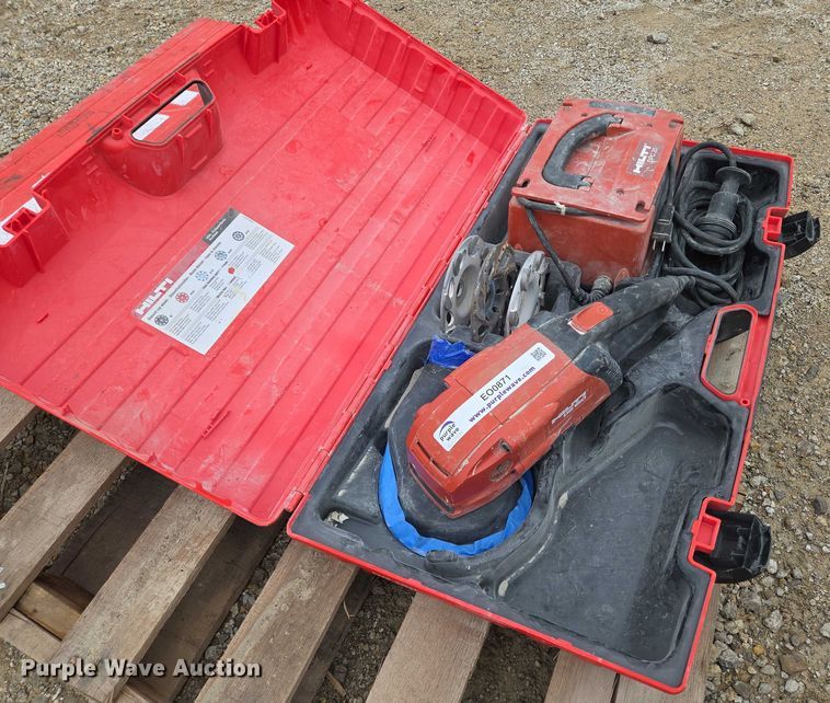 image for item EO0871 Hilti DG150 concrete grinder
