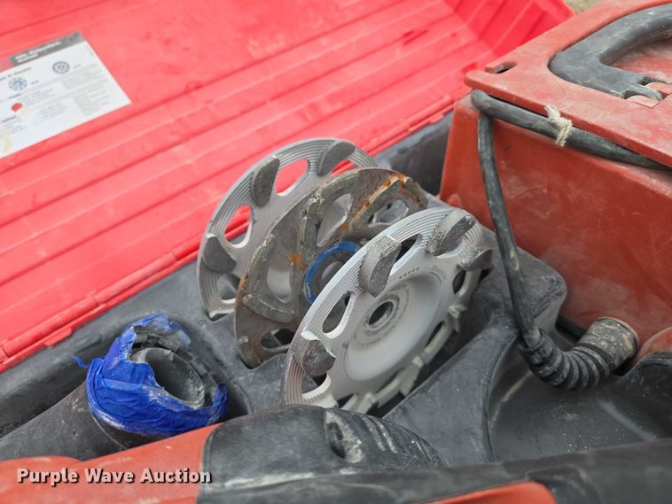 image for item EO0871 Hilti DG150 concrete grinder