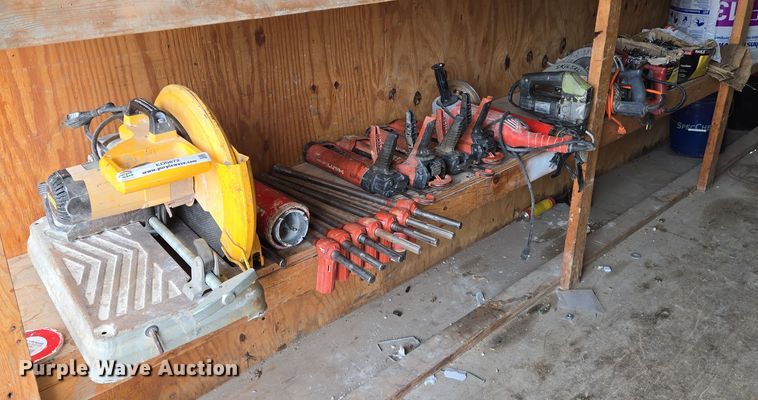 image for item EO0872 Tools