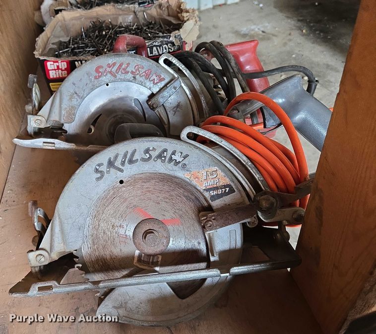 image for item EO0872 Tools