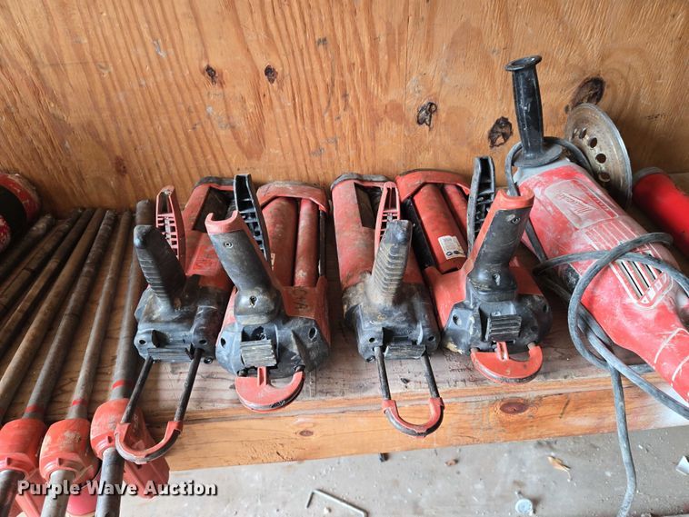 image for item EO0872 Tools