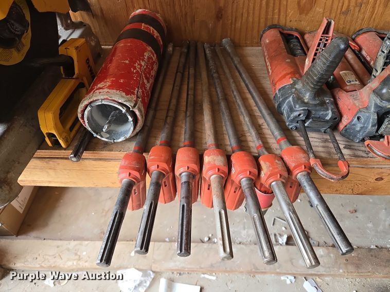 image for item EO0872 Tools