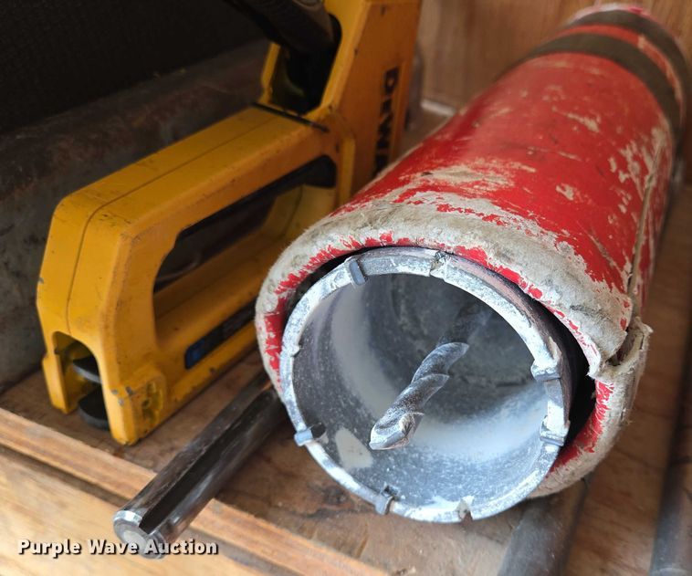 image for item EO0872 Tools