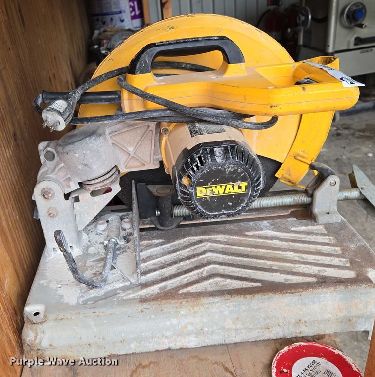 image for item EO0872 Tools