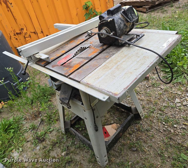 image for item EO0889 Delta table saw