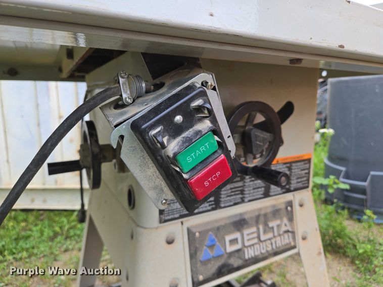 image for item EO0889 Delta table saw