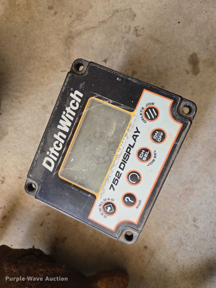 image for item EO0896 2005 Ditch Witch JT520 directional boring unit