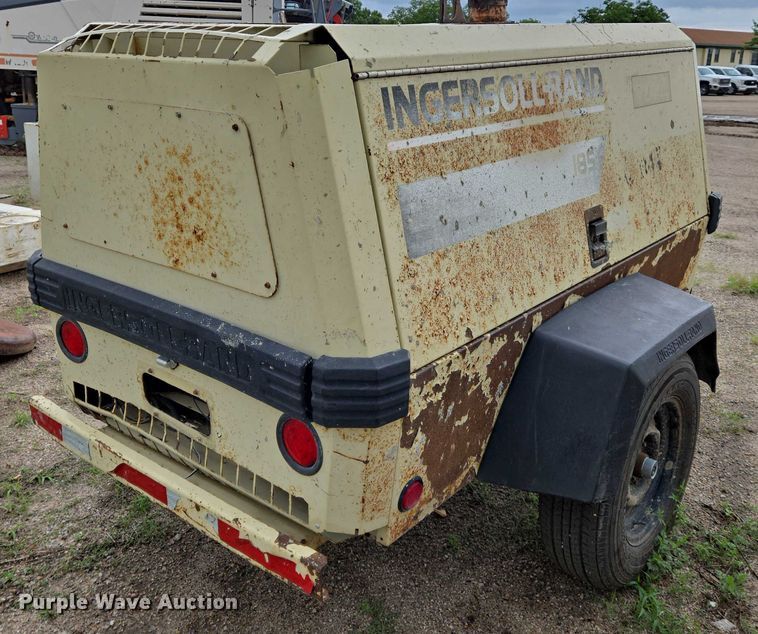 image for item EO0907 1999 Ingersoll- Rand 185 air compressor