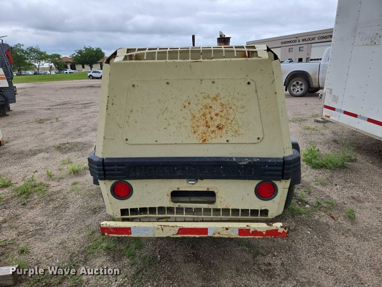image for item EO0907 1999 Ingersoll- Rand 185 air compressor