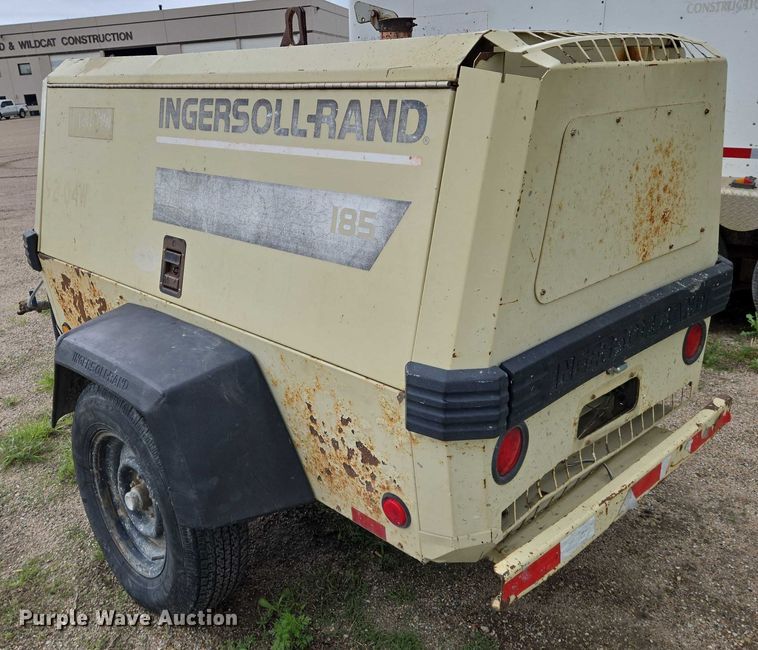 image for item EO0907 1999 Ingersoll- Rand 185 air compressor