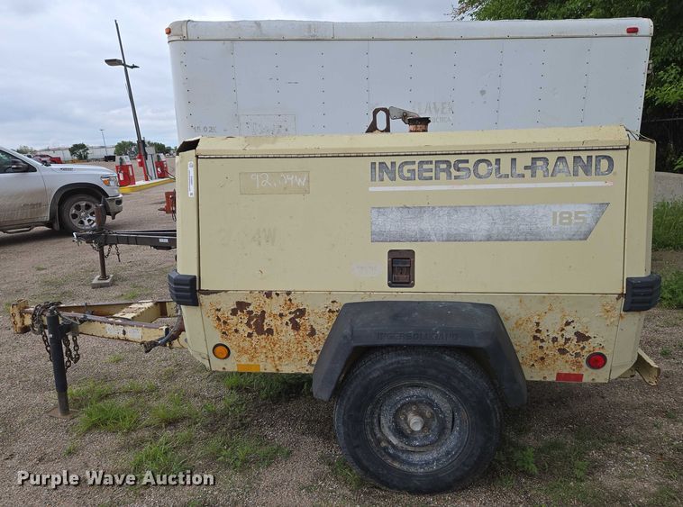 image for item EO0907 1999 Ingersoll- Rand 185 air compressor