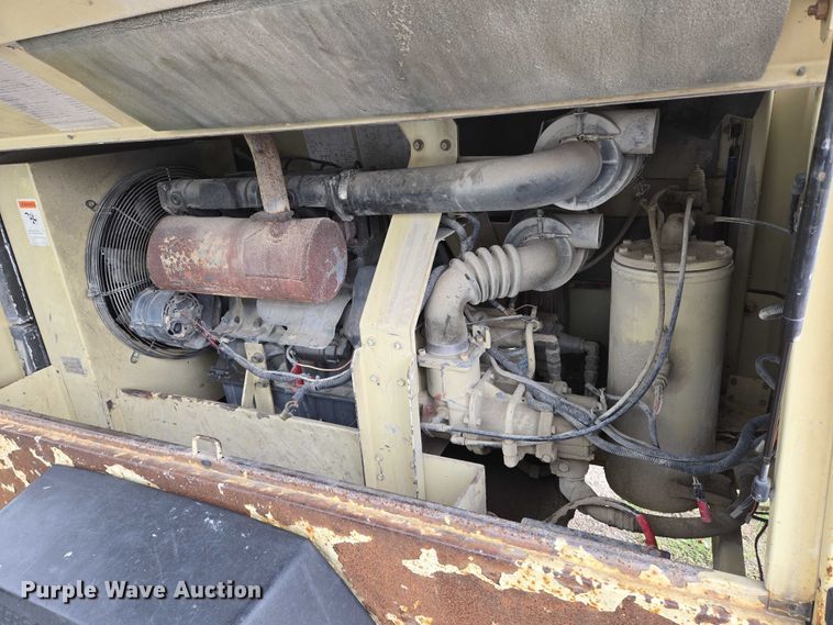 image for item EO0907 1999 Ingersoll- Rand 185 air compressor