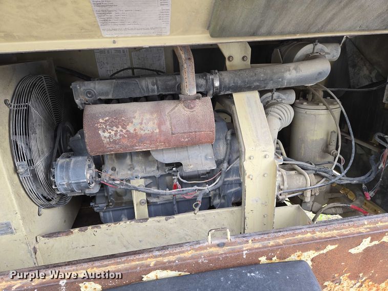 image for item EO0907 1999 Ingersoll- Rand 185 air compressor