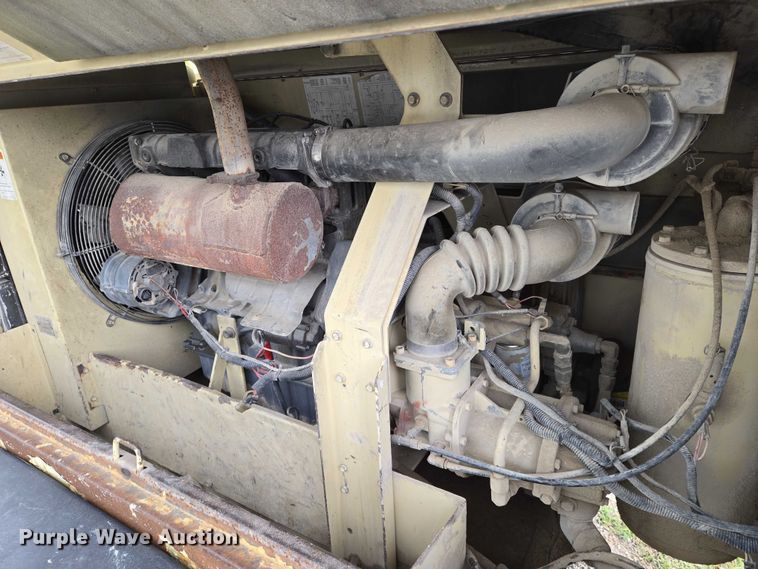 image for item EO0907 1999 Ingersoll- Rand 185 air compressor