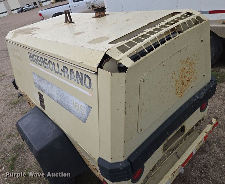 image for item EO0907 1999 Ingersoll- Rand 185 air compressor