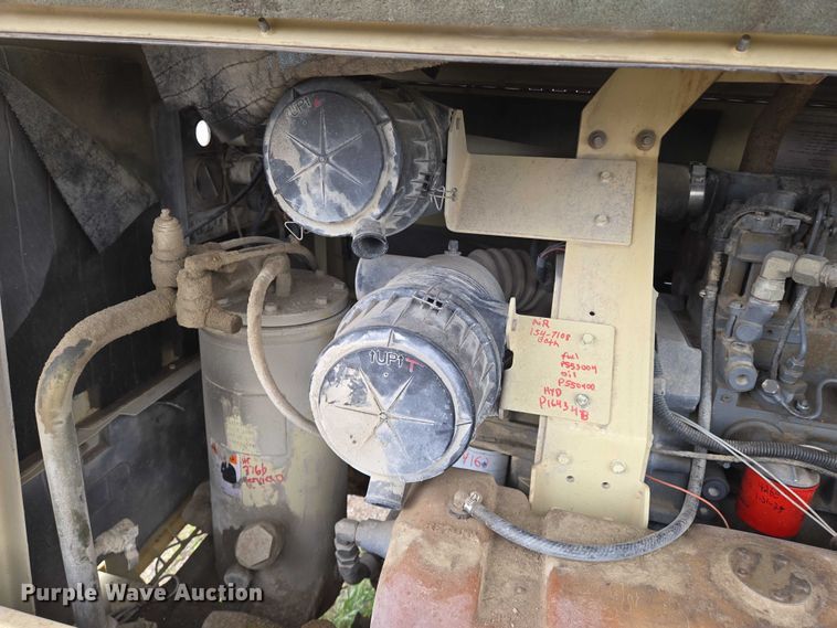 image for item EO0907 1999 Ingersoll- Rand 185 air compressor