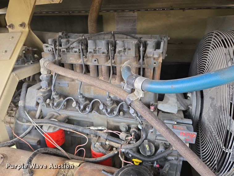 image for item EO0907 1999 Ingersoll- Rand 185 air compressor