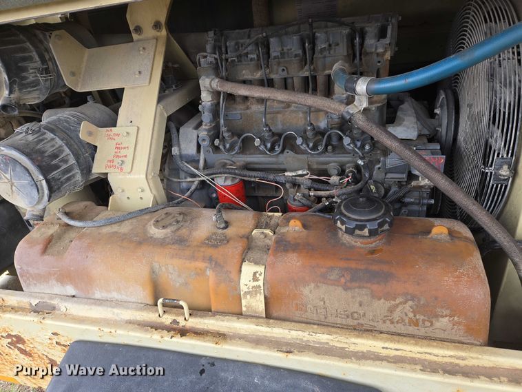 image for item EO0907 1999 Ingersoll- Rand 185 air compressor