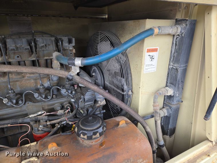 image for item EO0907 1999 Ingersoll- Rand 185 air compressor