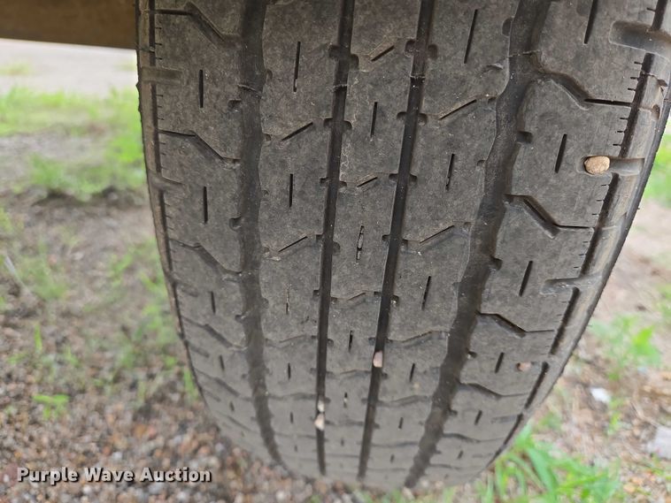 image for item EO0907 1999 Ingersoll- Rand 185 air compressor