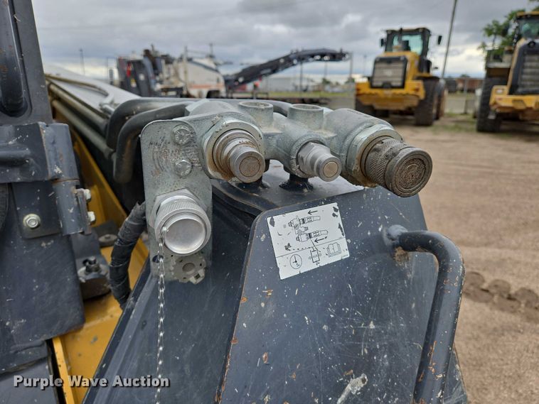 image for item EO0908 2016 John Deere 333E tracked skid steer loader