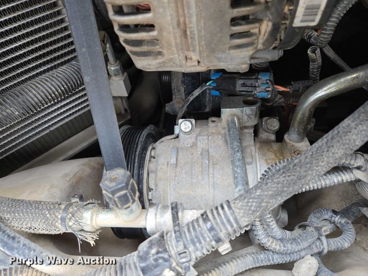 image for item EO0908 2016 John Deere 333E tracked skid steer loader