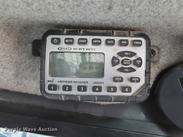 image for item EO0908 2016 John Deere 333E tracked skid steer loader