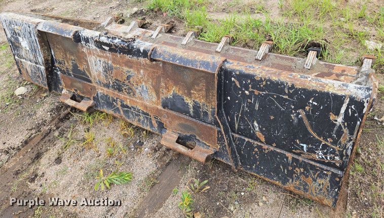 image for item EO0908 2016 John Deere 333E tracked skid steer loader