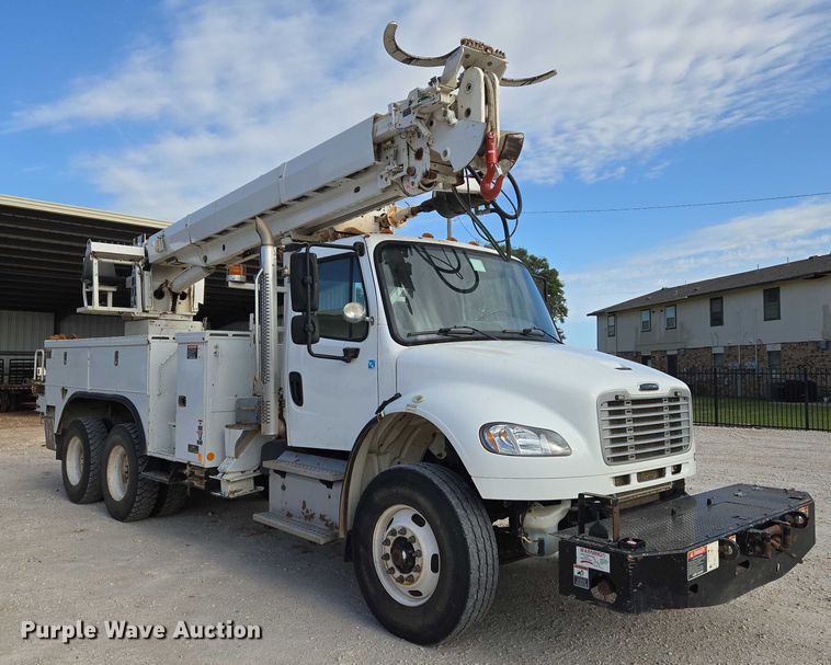image for item EO0910 2014 Freightliner Business Class M2 digger derrick truck