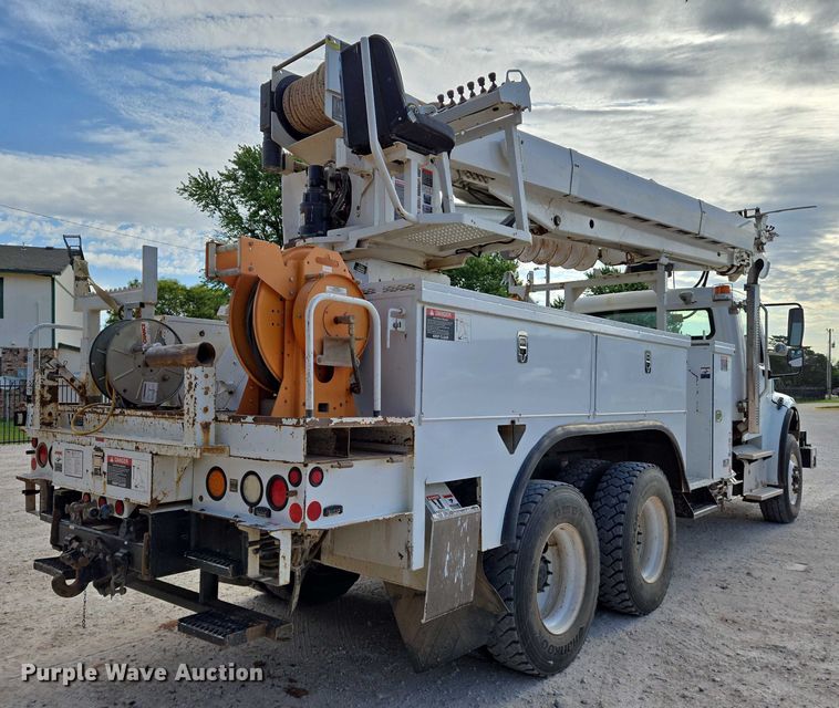 image for item EO0910 2014 Freightliner Business Class M2 digger derrick truck