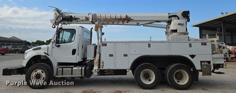 image for item EO0910 2014 Freightliner Business Class M2 digger derrick truck