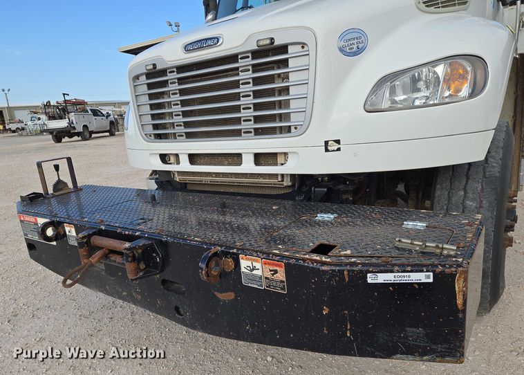image for item EO0910 2014 Freightliner Business Class M2 digger derrick truck