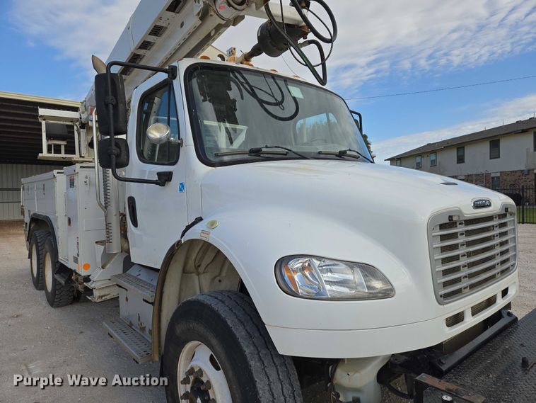 image for item EO0910 2014 Freightliner Business Class M2 digger derrick truck