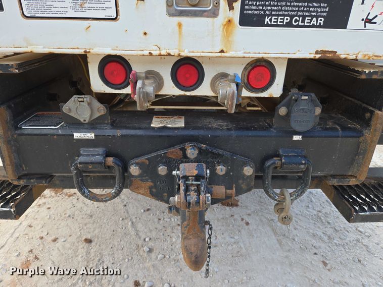 image for item EO0910 2014 Freightliner Business Class M2 digger derrick truck